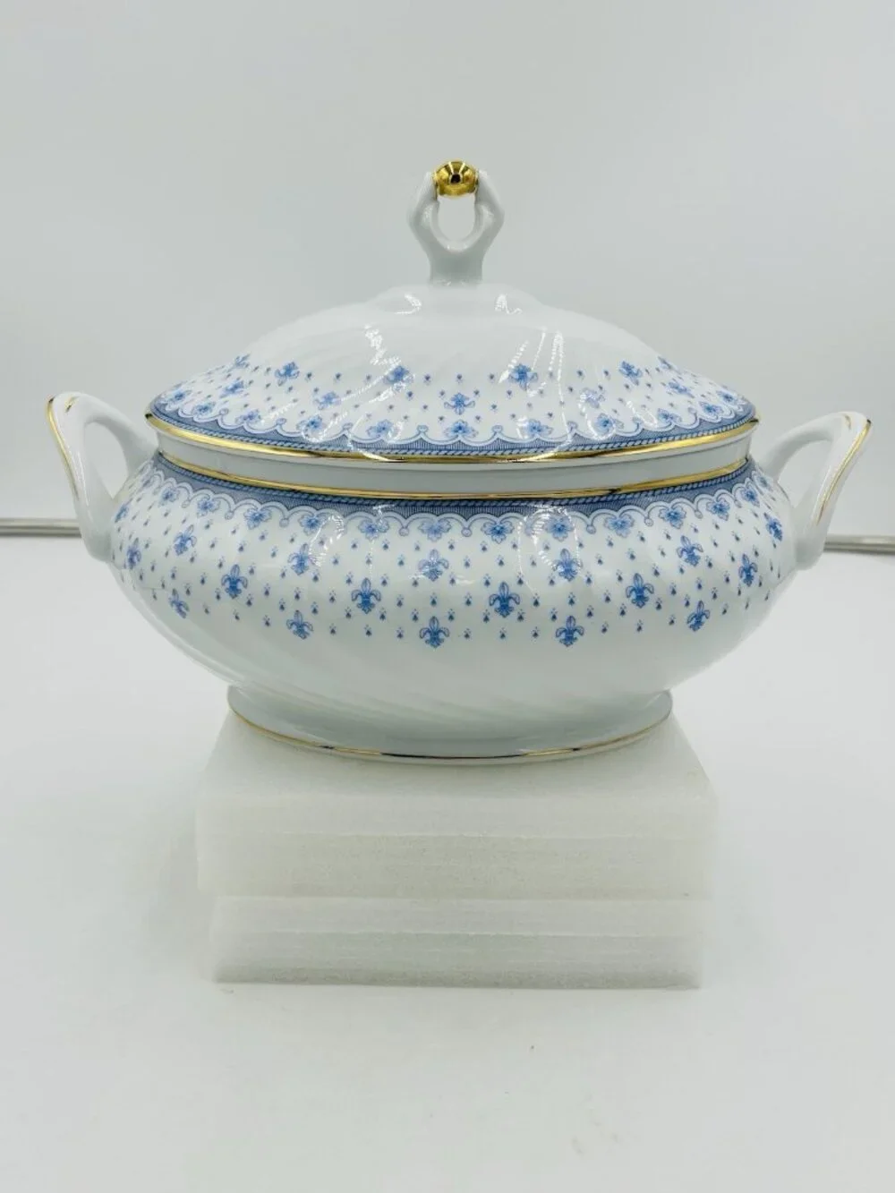 Porcelana Quinta Nova Blue Fluer de Lis Oval Vegetable Dish Soup Tureen with Lid